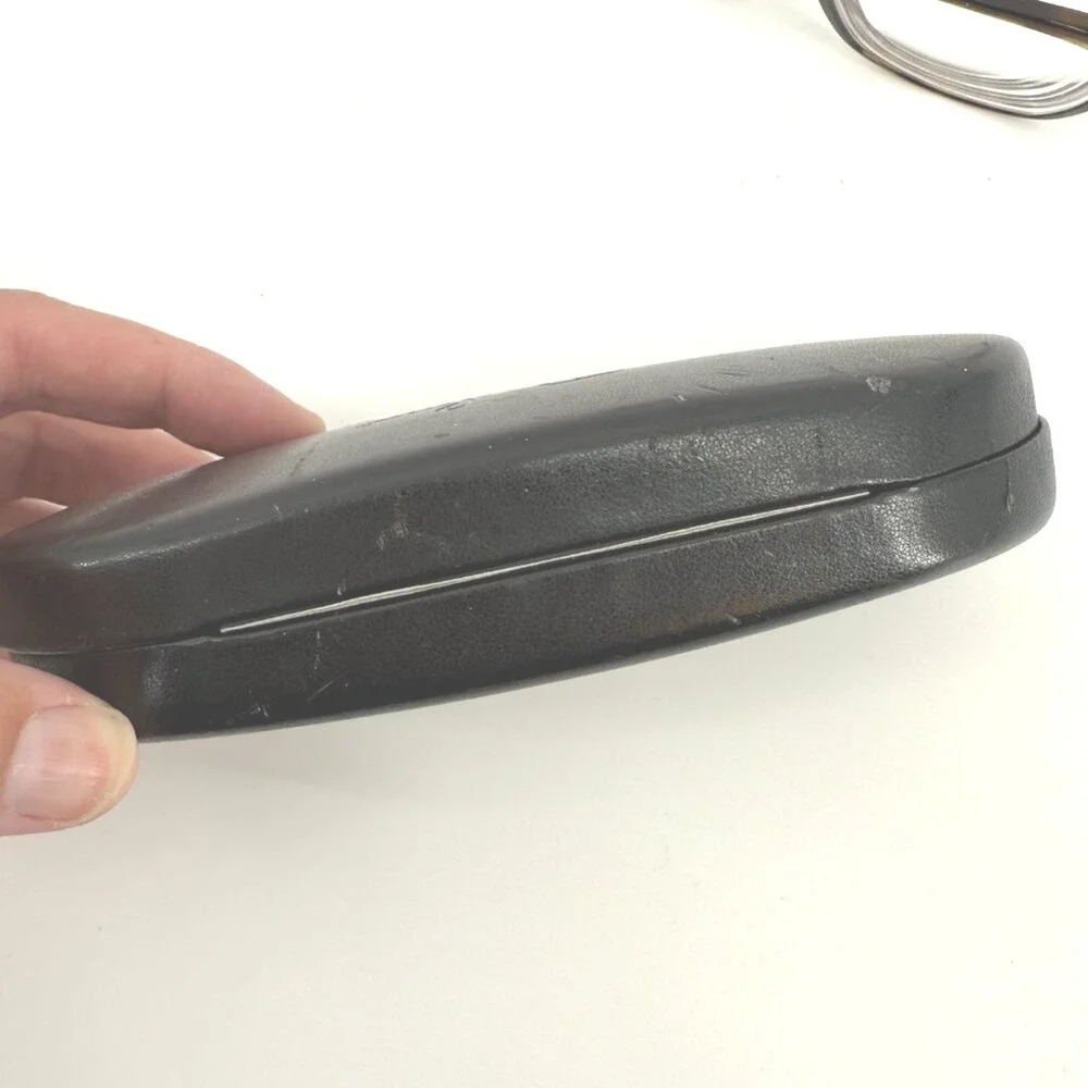Ray-Ban but case per